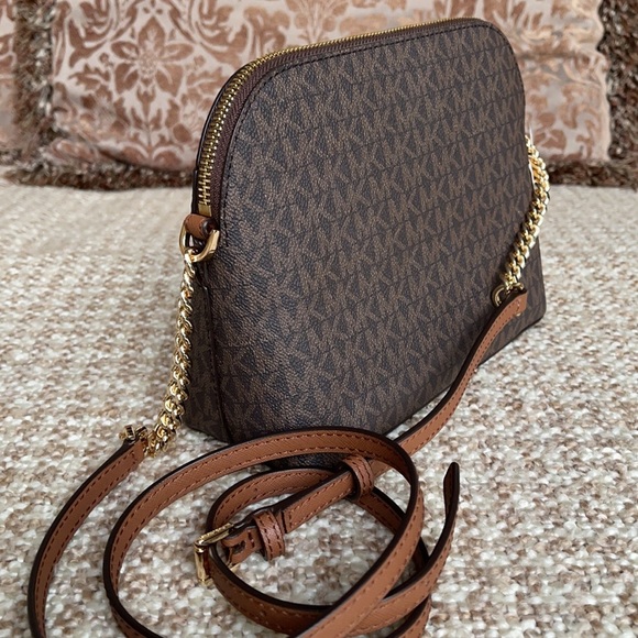 Michael Kors Jet Set Travel Medium Dome Crossbody - Picture 8 of 16